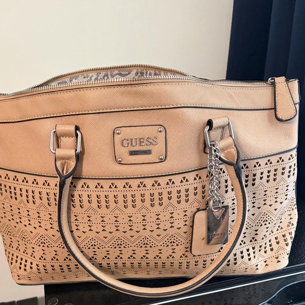 NWOT GUESS Tan Women's Handbag